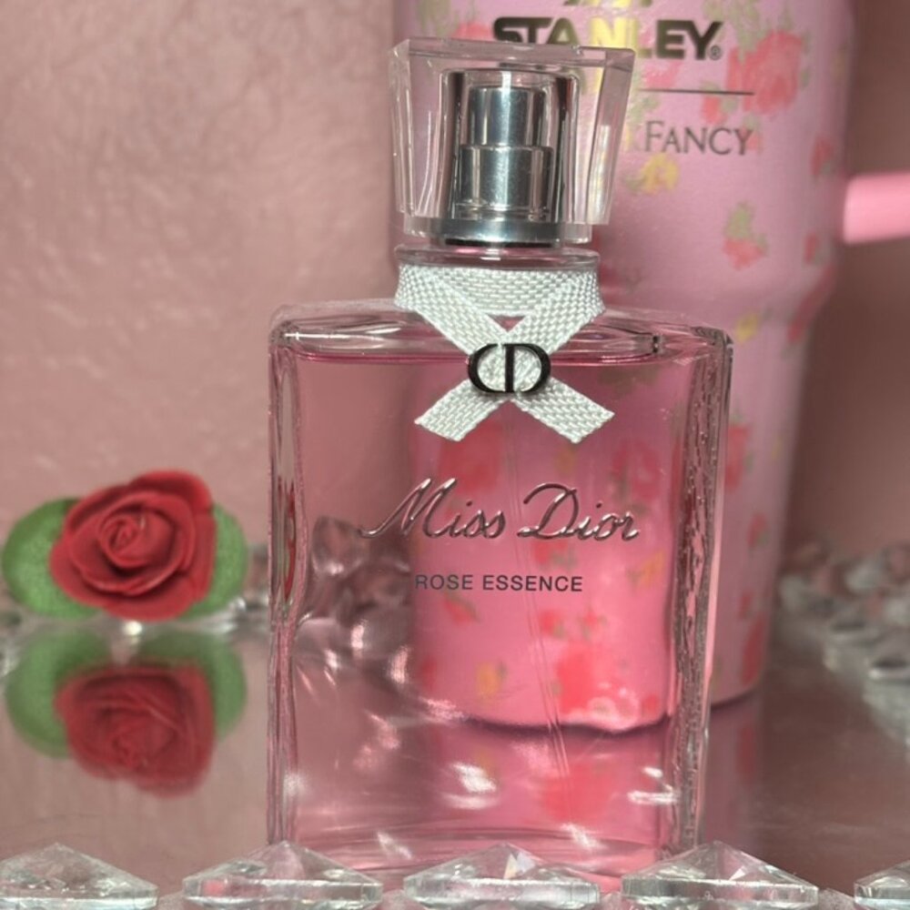 Miss Dior Perfume Rose Essence